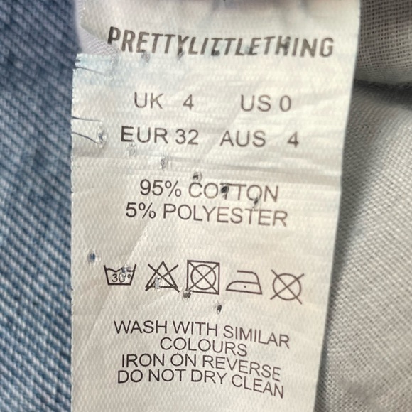 DARK BLUE WASH STRAIGHT LEG DENIM RIPPED JEANS - 0US. NEVER WORN - Picture 3 of 3